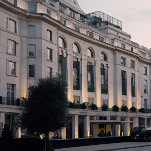 London's Premier Luxury City Hotel, Four Seasons Hotel London at Park Lane, Garners Acclaim for Elegance and Prestige